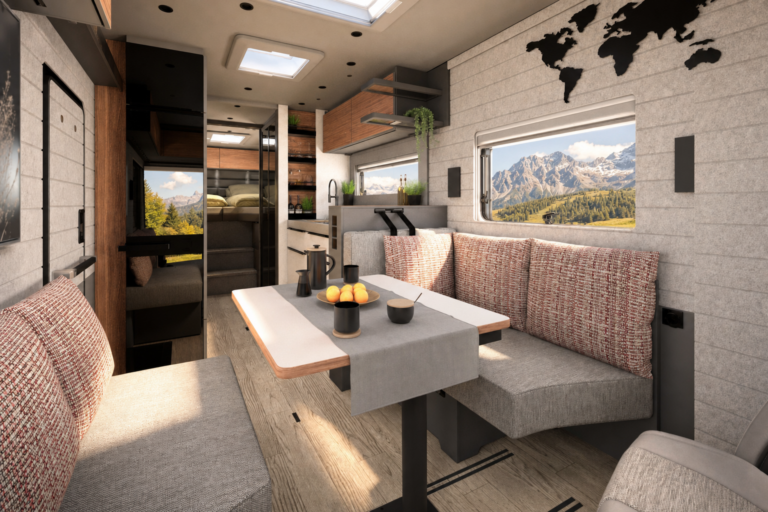 Wohnmobil Zubehör selbst einbauen: Mann bei Nachrüstung im Premium-Reisemobil-Innenraum
